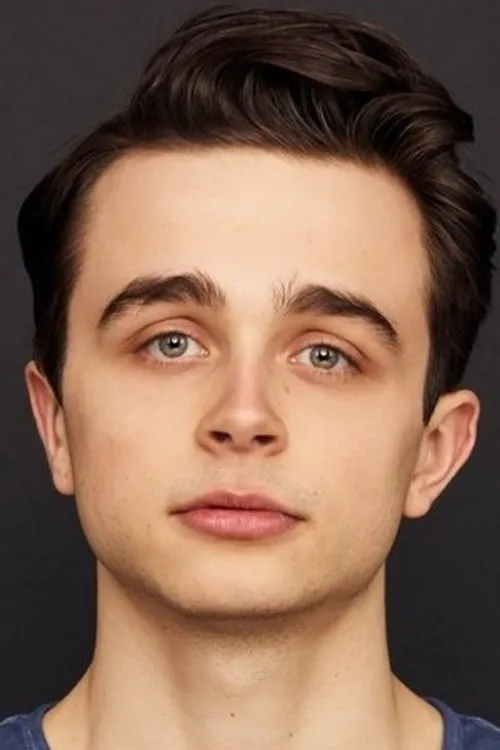 Ben Ahlers interpretando a Ben