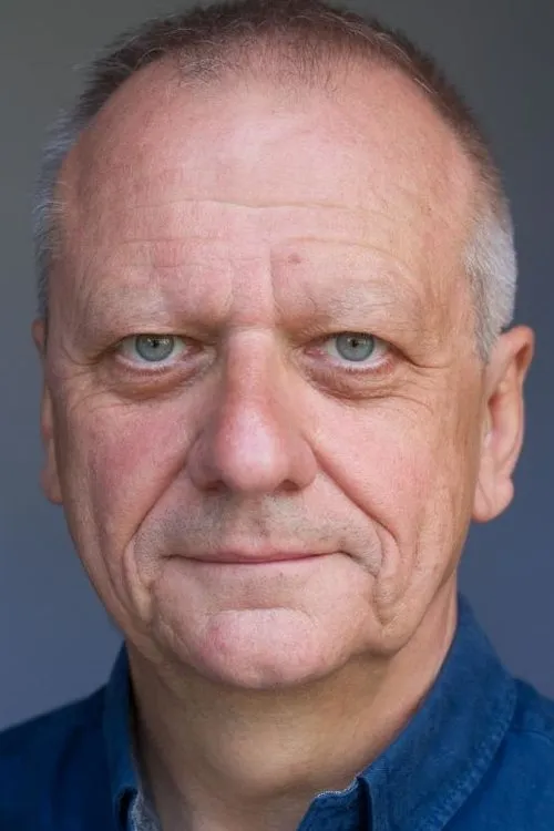 Ben Bradshaw en su biografía y filmografía