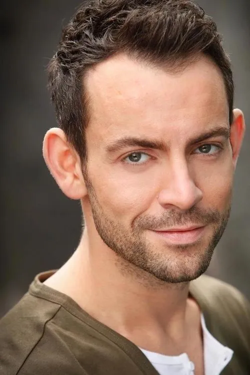 Foto de perfil del actor Ben Forster en el reparto