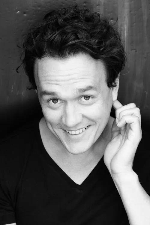 Ben Geurens interpretando a Reece Kidd