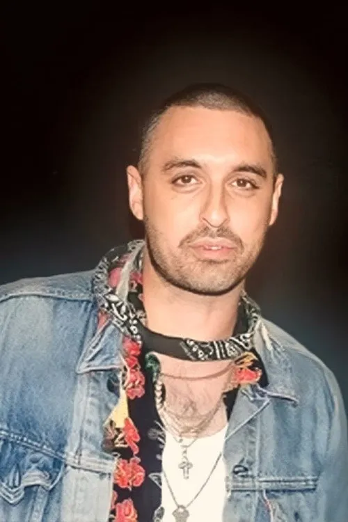 Mika Kubo ha trabajado con Ben Jacobson en 1 ocasiones