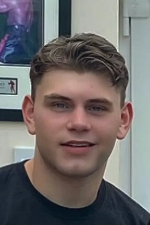 Josh Kelly ha trabajado con Ben Marksby en 3 ocasiones