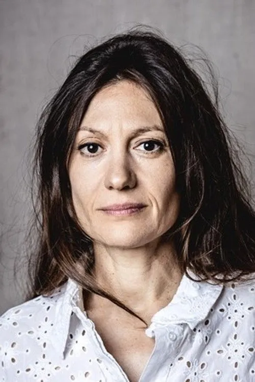 Bénédicte Cerruti interpretando a Christine