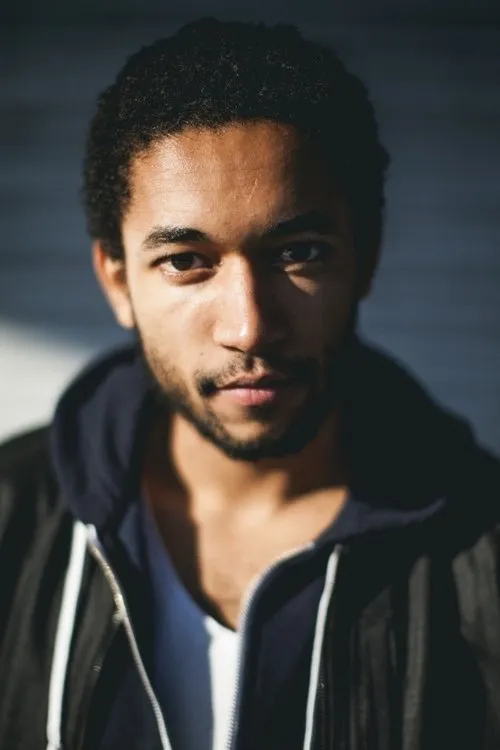 Benito Bause — personaje: Byron Grimm