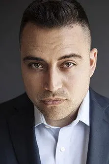 Benjamin Arcé en su biografía y filmografía