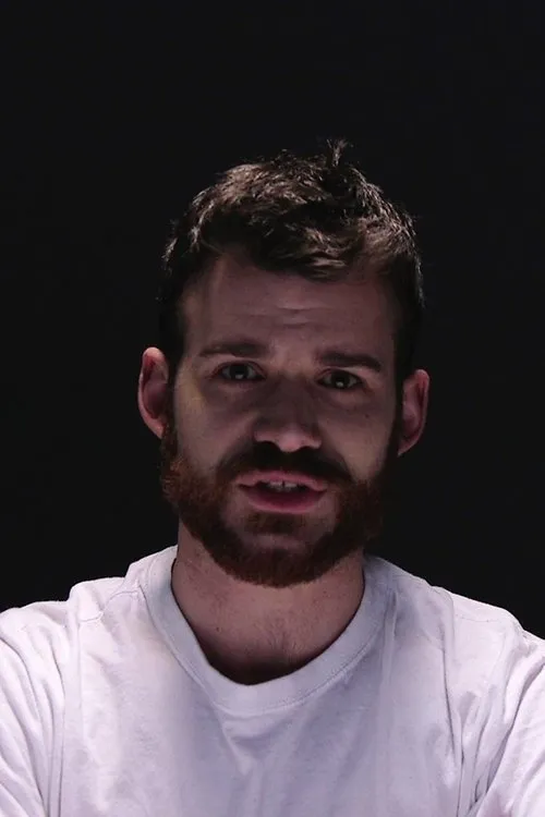 Benjamin Jablonowski interpretando a Frank Whalen