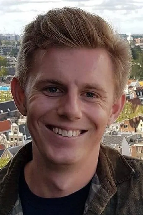 Benjamin Molsing interpretando a Johannes