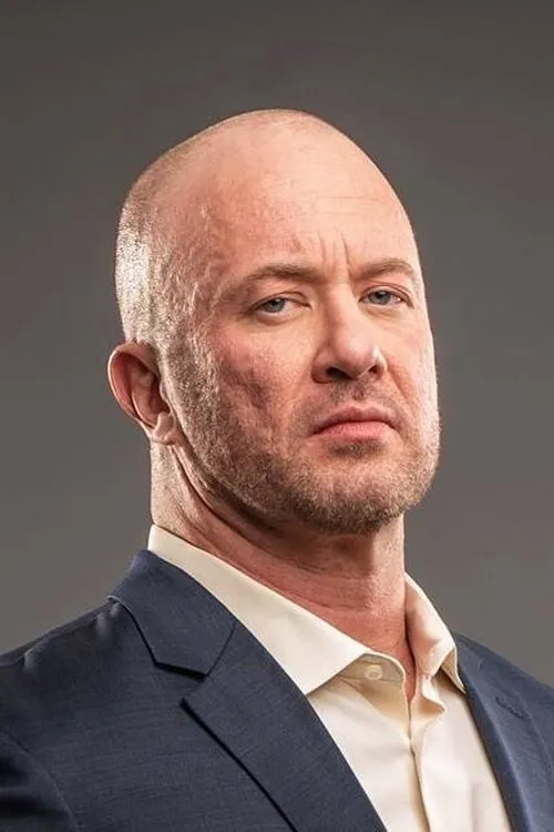 Benjamin Whitmer interpretando a BJ Whitmer