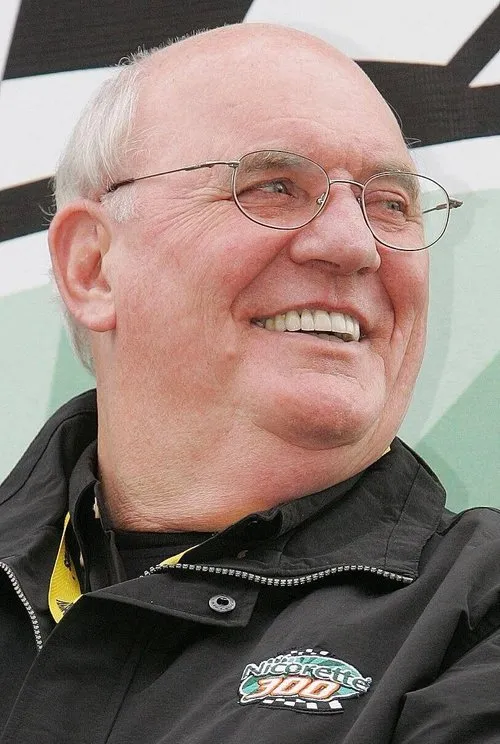 Jimmie Johnson ha trabajado con Benny Parsons en 2 ocasiones