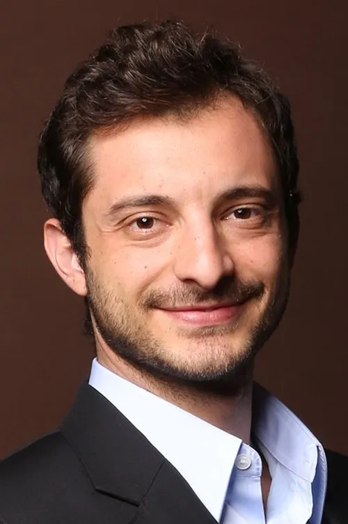 Berk Sezenler — personaje: Onur