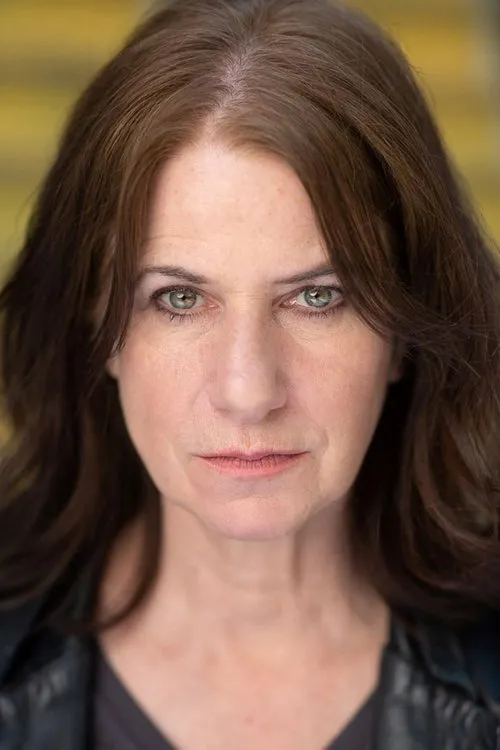 Paul Castro Jr. ha trabajado con Bernadette Quigley en 1 ocasiones