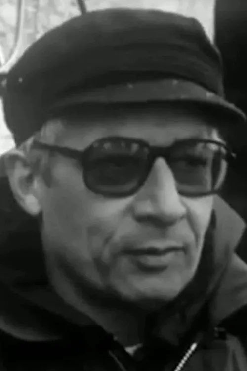 Bernard Toublanc-Michel interpretando a Un Mauvais Chrétien (uncredited)