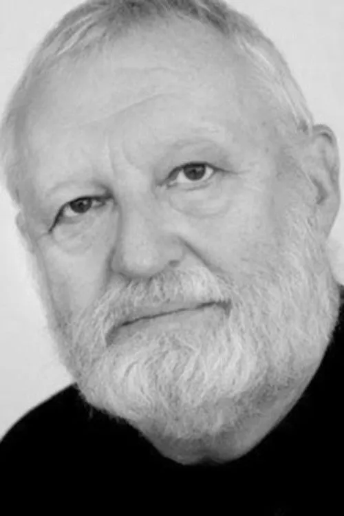 Bernhard Ramstad interpretando a Robert