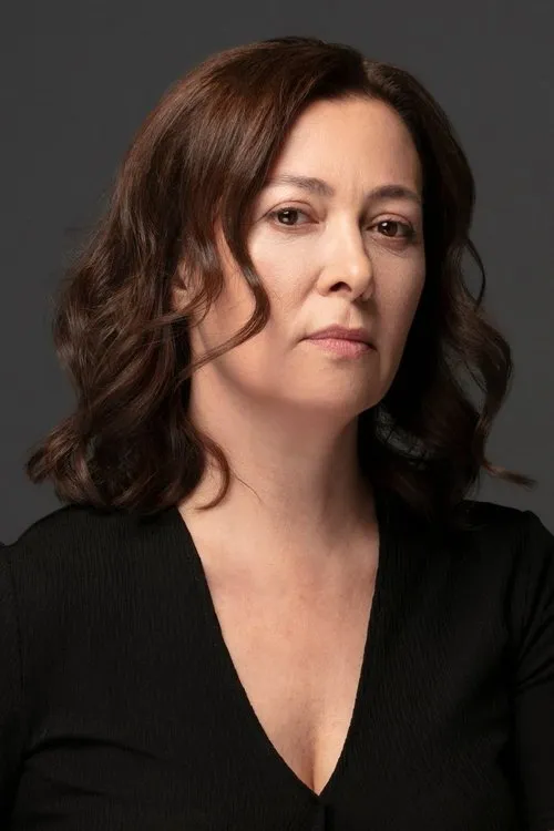 Berrin Arısoy interpretando a Belgin