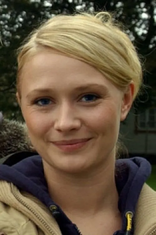 Julie Rusti ha trabajado con Berte Rommetveit en 1 ocasiones