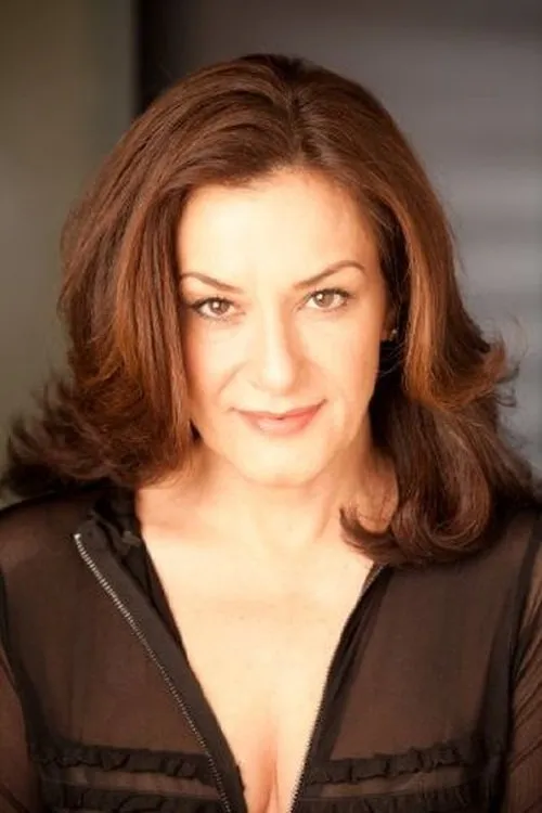 Bertila Damas interpretando a Renalda Squiriniszu