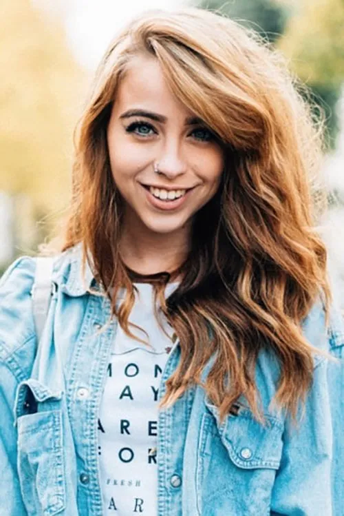 Bethan Mary Leadley interpretando a Chloe Murdock