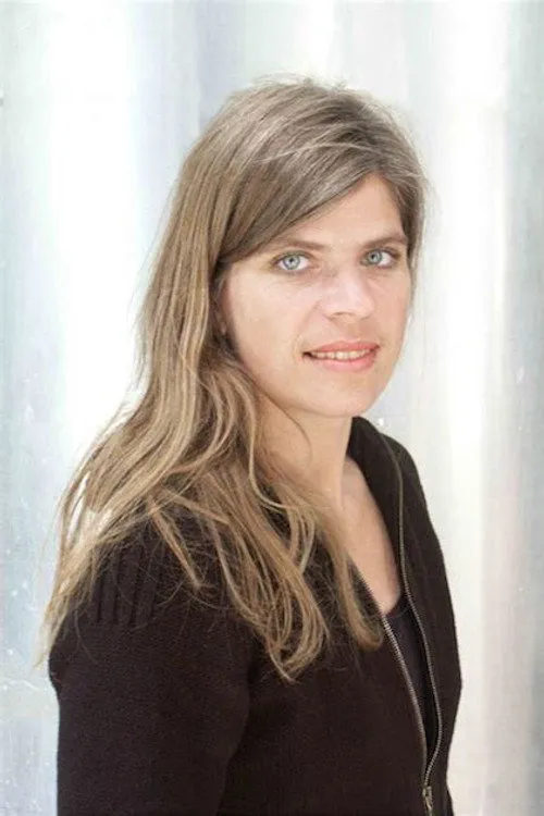 Bettina Grühn interpretando a Piera as a Child