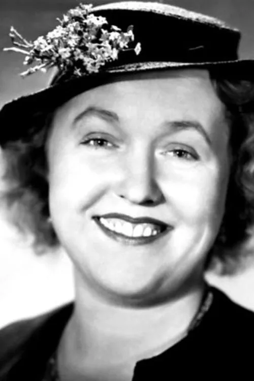 Betty Helsengreen interpretando a Fru. Elise Thomsen