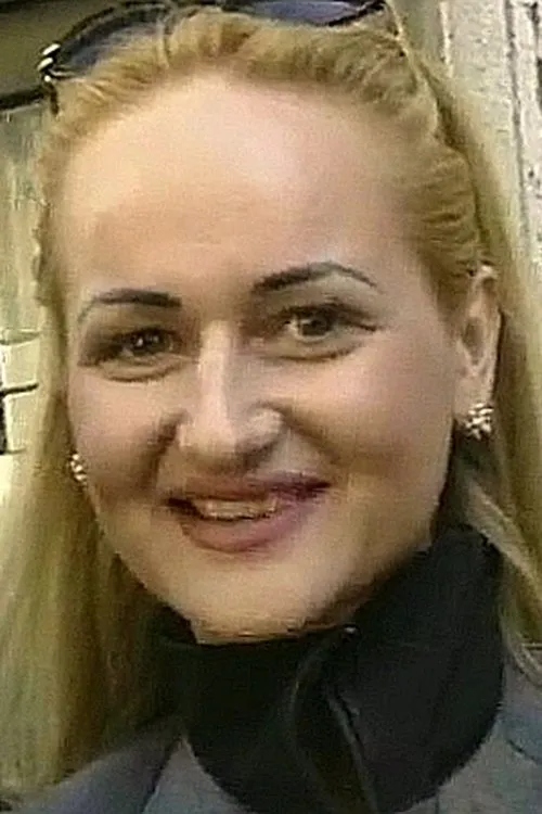 Aniko Kaposi ha trabajado con Betty Hurst en 2 ocasiones