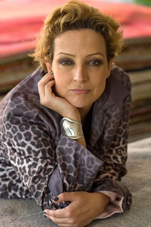 Betty Lago — personaje: Delegada Marta Rocha