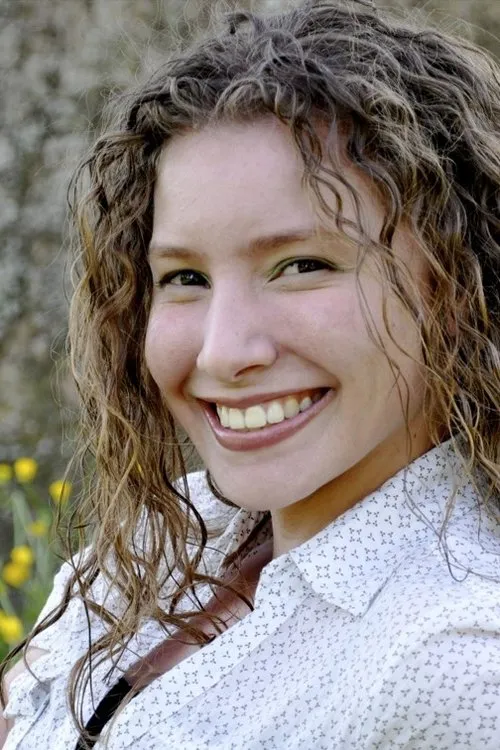 Beverly Rivera interpretando a Island Girl (uncredited)