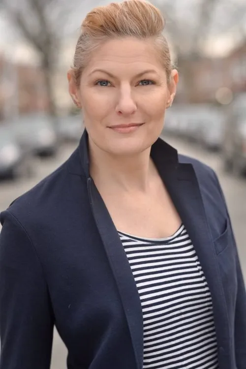 Jennifer Blakeslee ha trabajado con Bex en 1 ocasiones