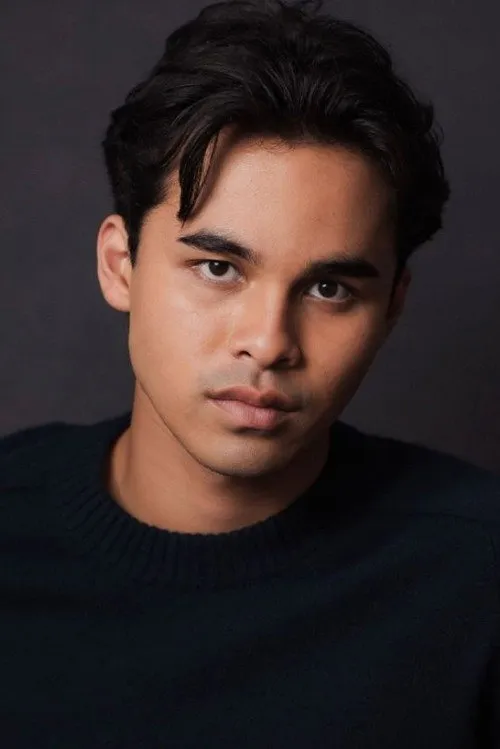 Nadine Adyla ha trabajado con Bhaskara Manusakerti en 2 ocasiones