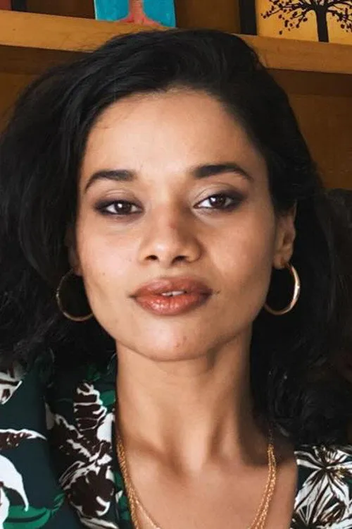 Ambrish Saxena ha trabajado con Bhumika Dube en 1 ocasiones