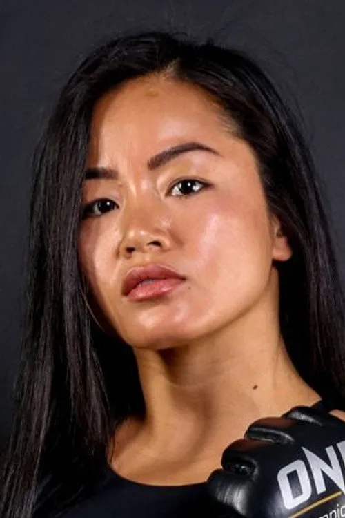 Danielle Wynn ha trabajado con Bi Nguyen en 1 ocasiones
