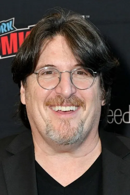 Bill Barretta interpretando a Pepe / Swedish Chef (voice)