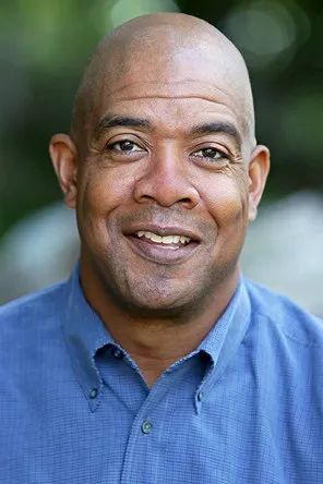 Joshua Cunningham ha trabajado con Bill Forchion en 1 ocasiones