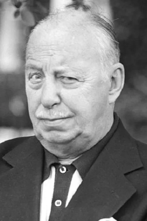 Bill Fraser interpretando a Absalom (taxi driver)