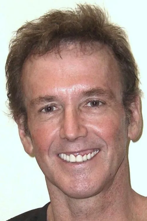 Bill Sienkiewicz interpretando a 