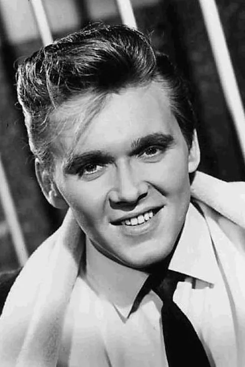 Billy Fury interpretando a Billy Universe