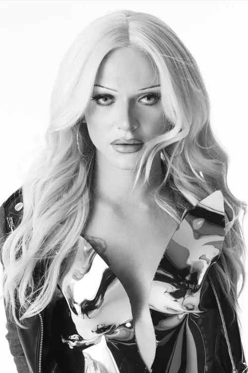 Bimini interpretando a Herself