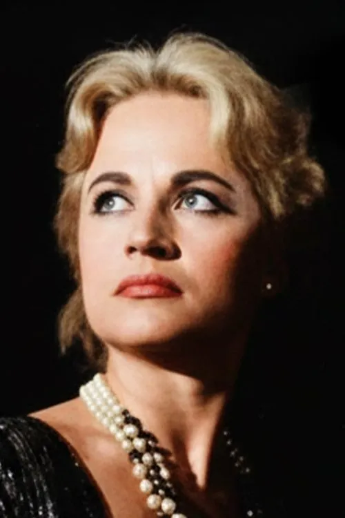 Birsen Bengü interpretando a 