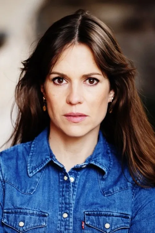 Birthe Wolter interpretando a Jennifer van Eyk