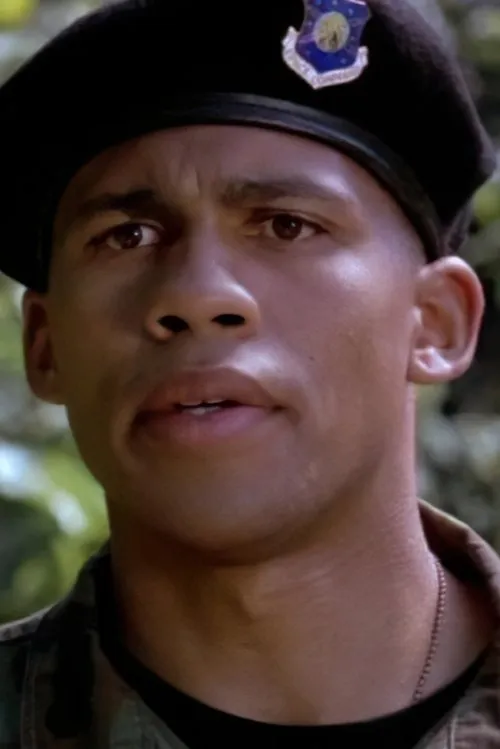 Noel Geer ha trabajado con Biski Gugushe en 1 ocasiones