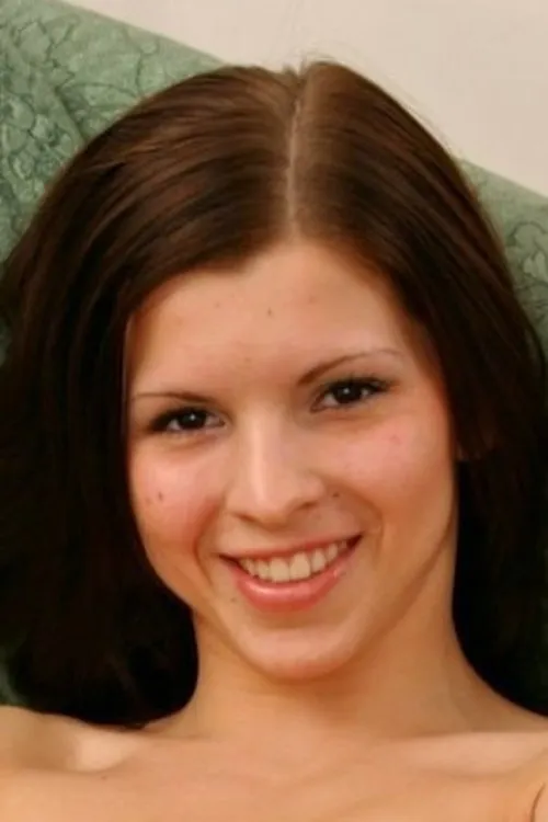 Black Cat interpretando a (as Kate)