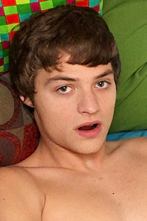 Blake Allen interpretando a (archive footage)