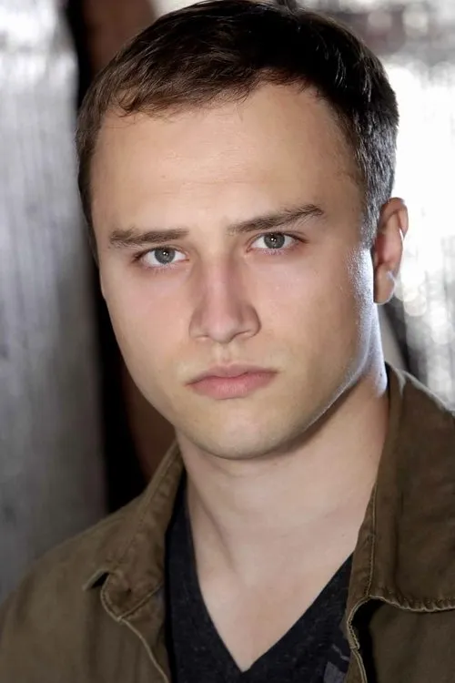 Logan Weisberg ha trabajado con Blake Douglas en 3 ocasiones