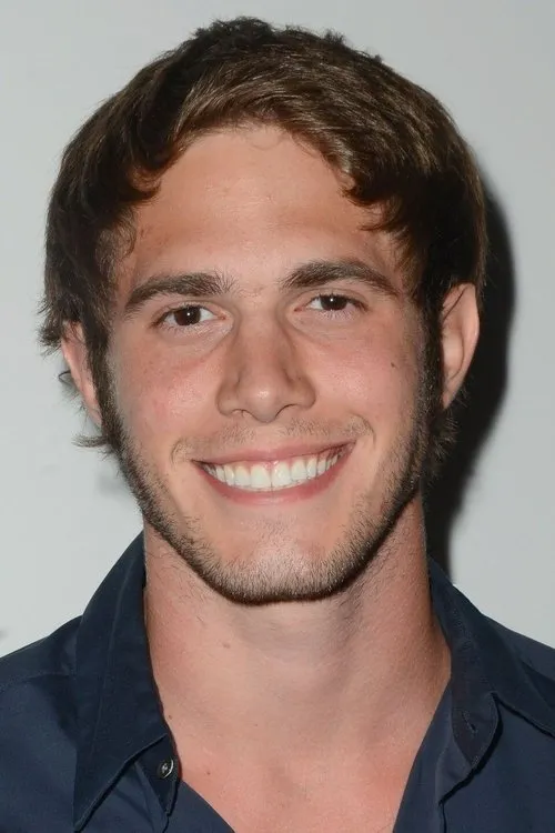Blake Jenner interpretando a Chas Allen
