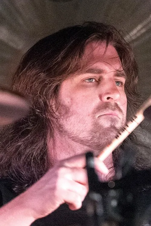 Jit Singh ha trabajado con Blake Richardson en 1 ocasiones