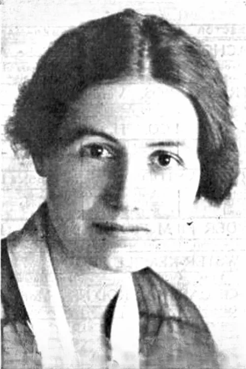 Blanche Rose interpretando a Mrs. Burns