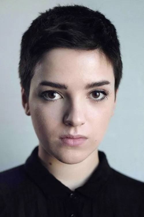 Blu del Barrio interpretando a Jinx