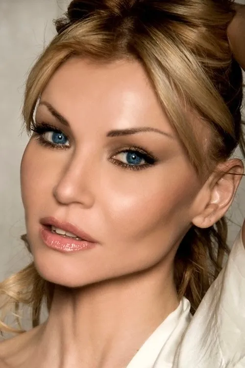 Blue Angy interpretando a 