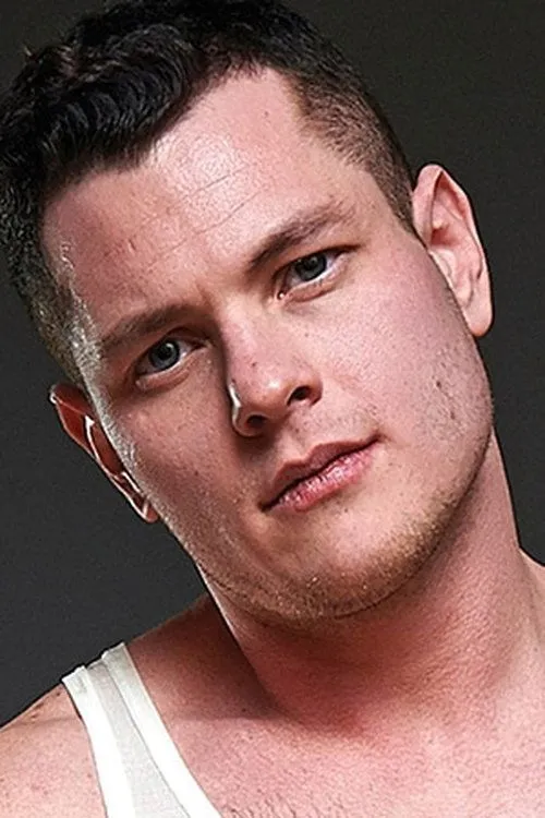 Derrick Hanson ha trabajado con Blue Bailey en 5 ocasiones