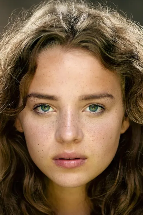 Bo Bragason — personaje: Roxy Trotter