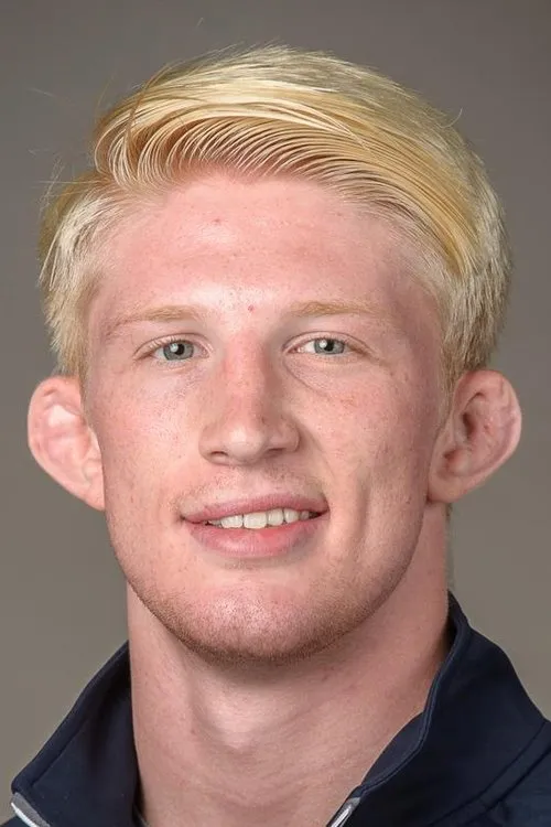 Bo Nickal interpretando a Self